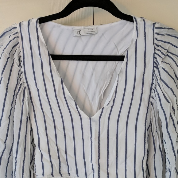 Zara | Crop Top with Flowing Sleeves! - Picture 6 of 6